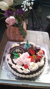 サンローランのクリスマスケーキ